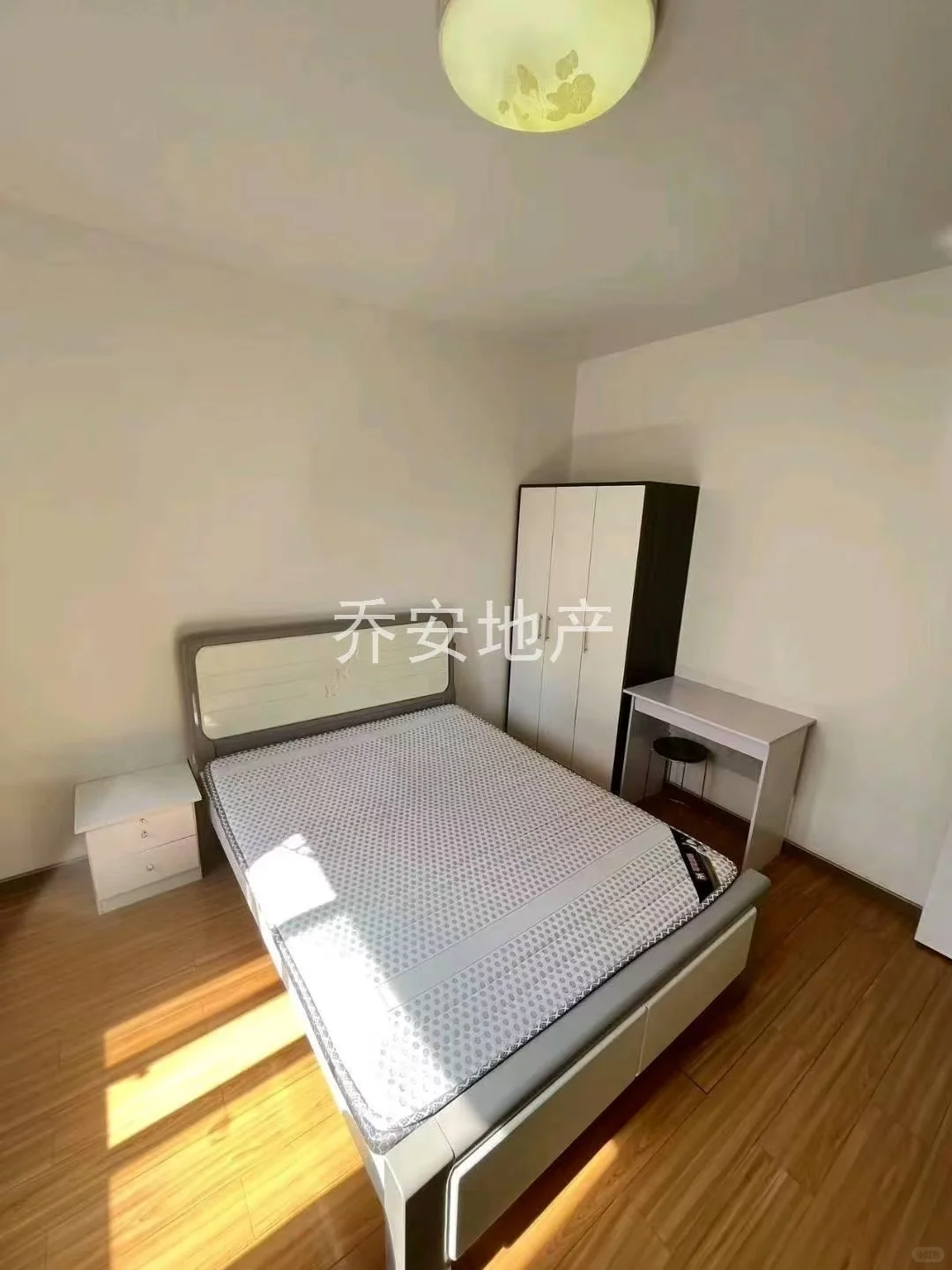 出售左岭新城中装三室二厅一卫仅33万