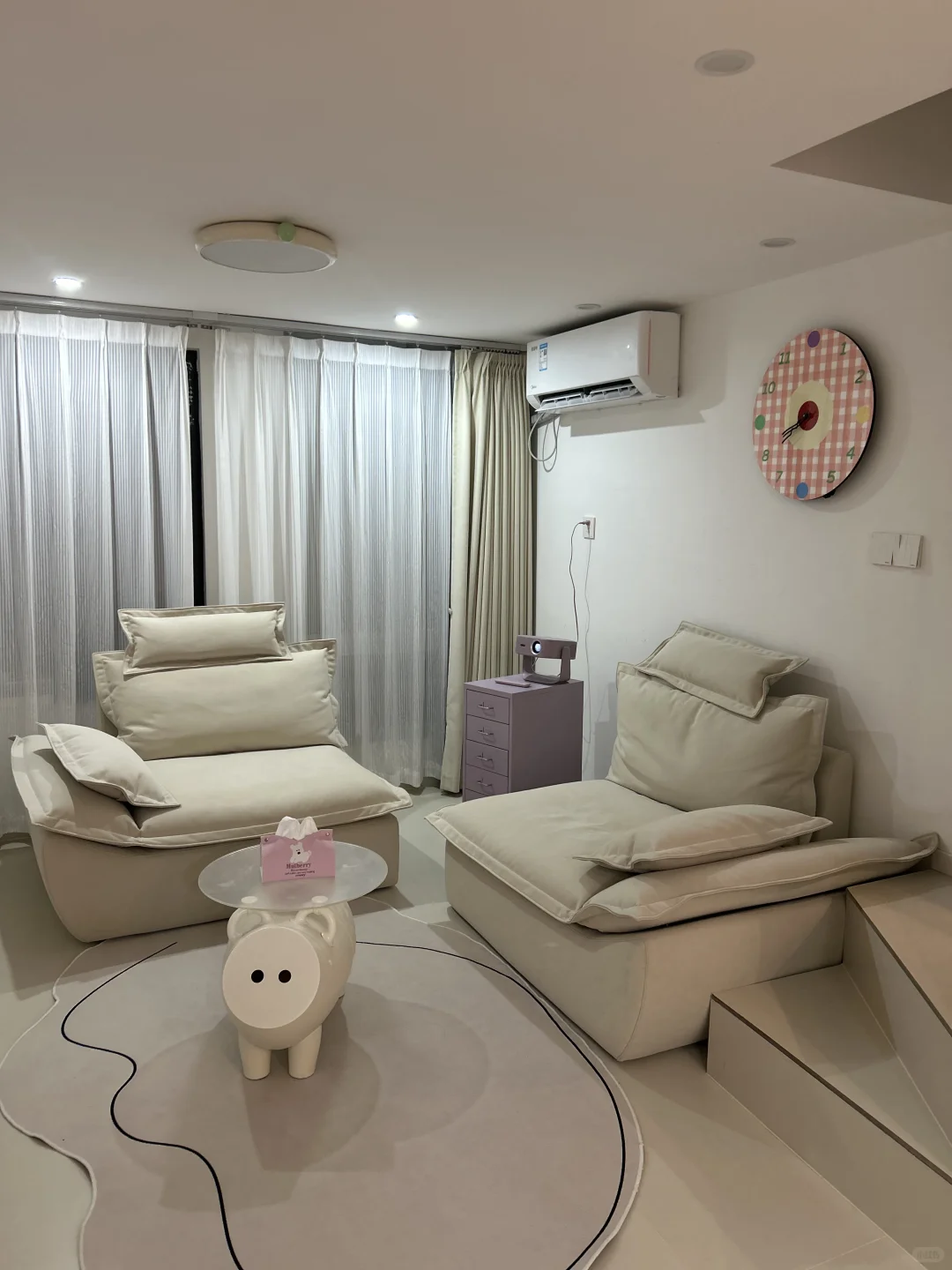 25岁女生，靠自己买的33m²小家全部花费💰