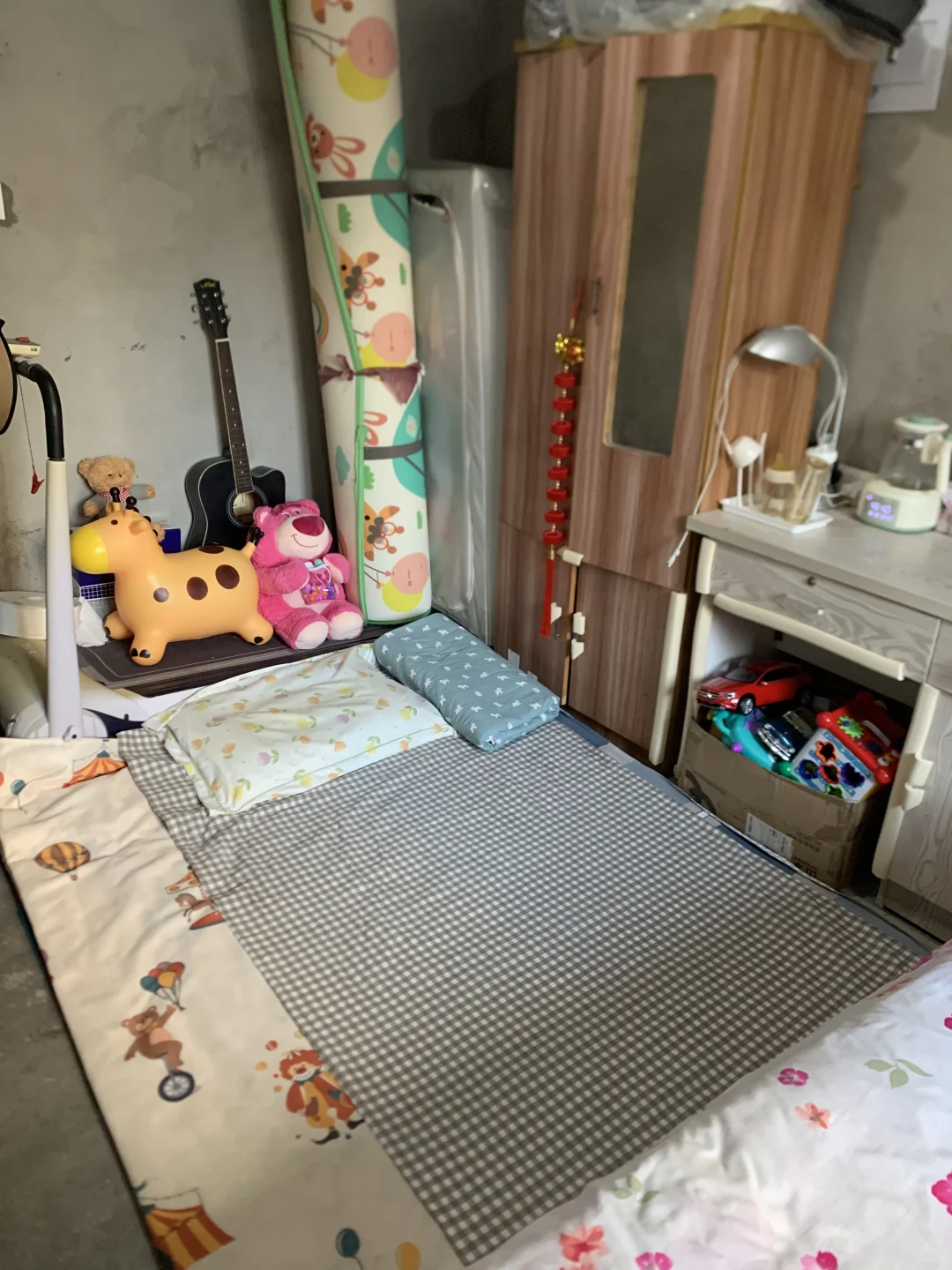 我在上海浦东新区曹路租了一间毛坯房