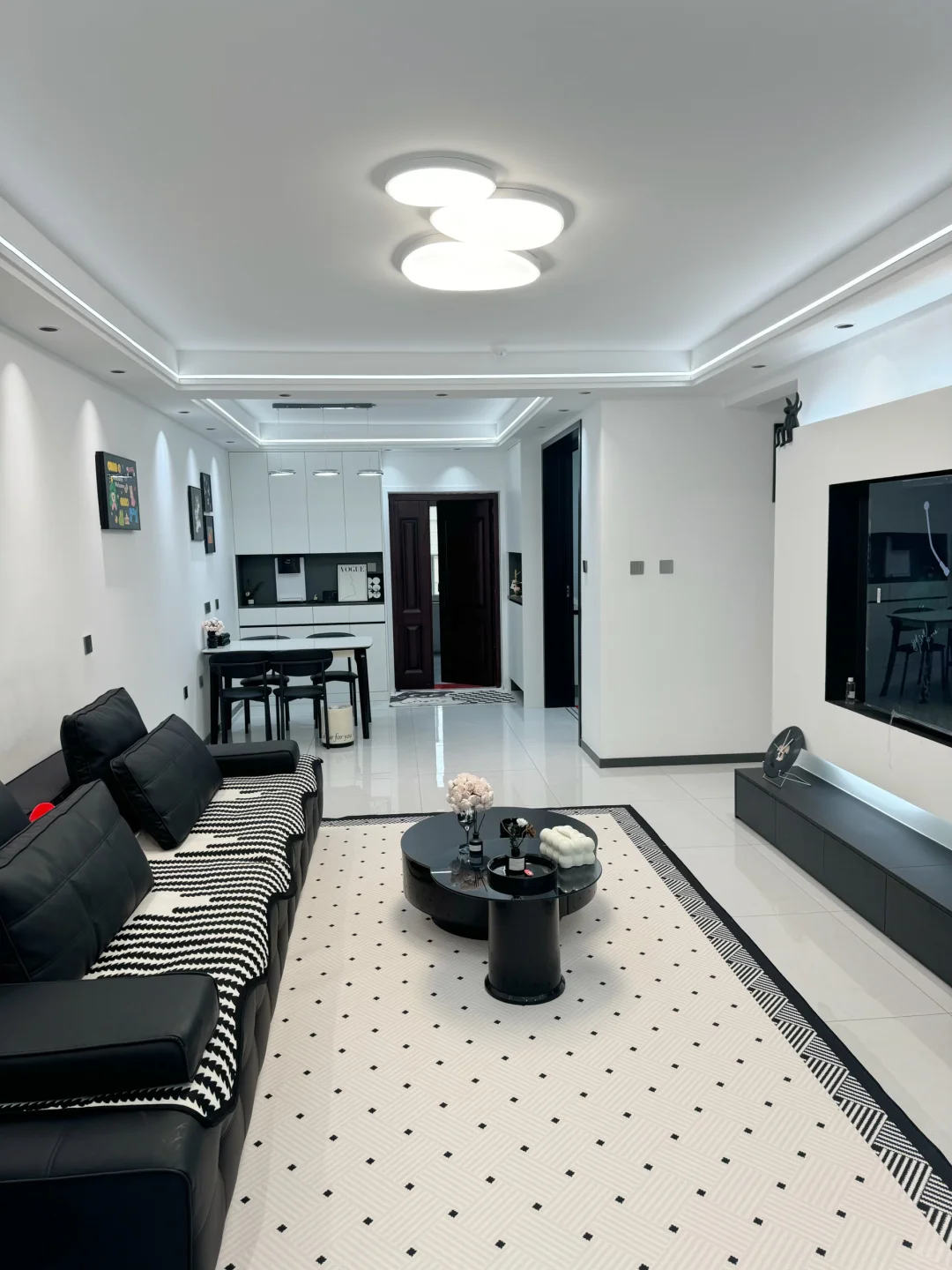 用⚫️⚪️色系搭配出了我极简的Dream house