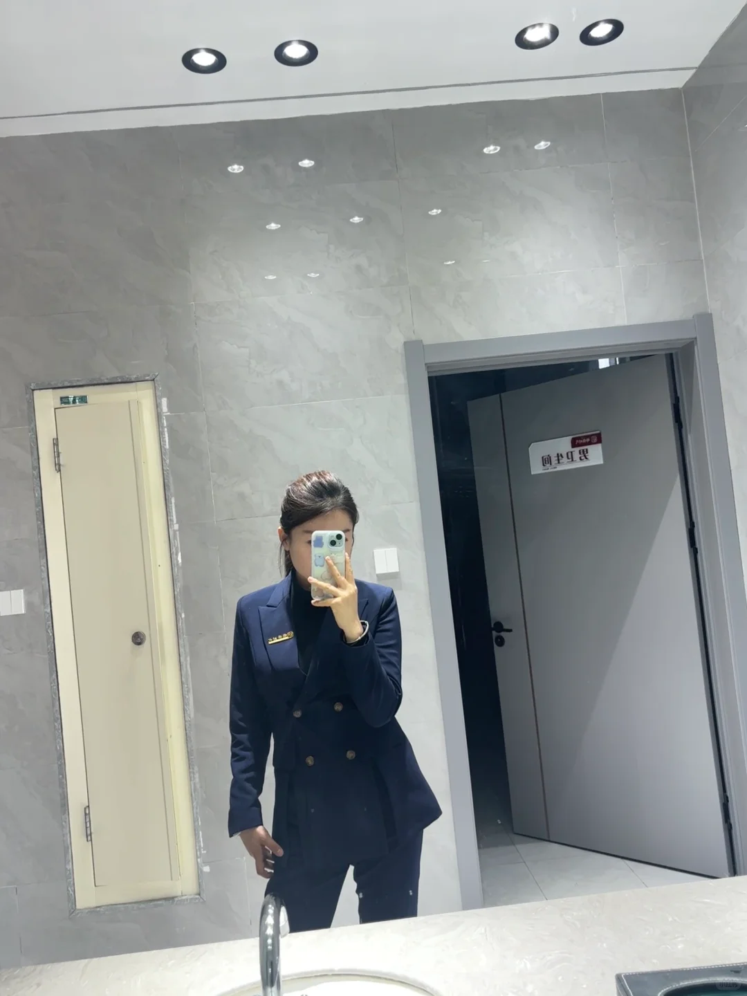 姐终于上岗啦！置业顾问人➕1