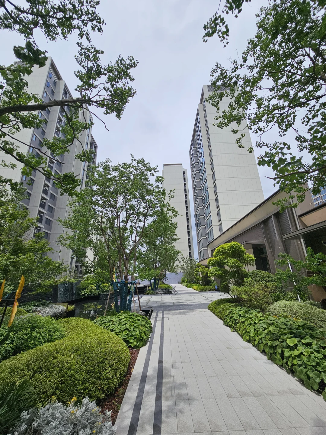 东部新城旁精装准现房105-139平 年底交付