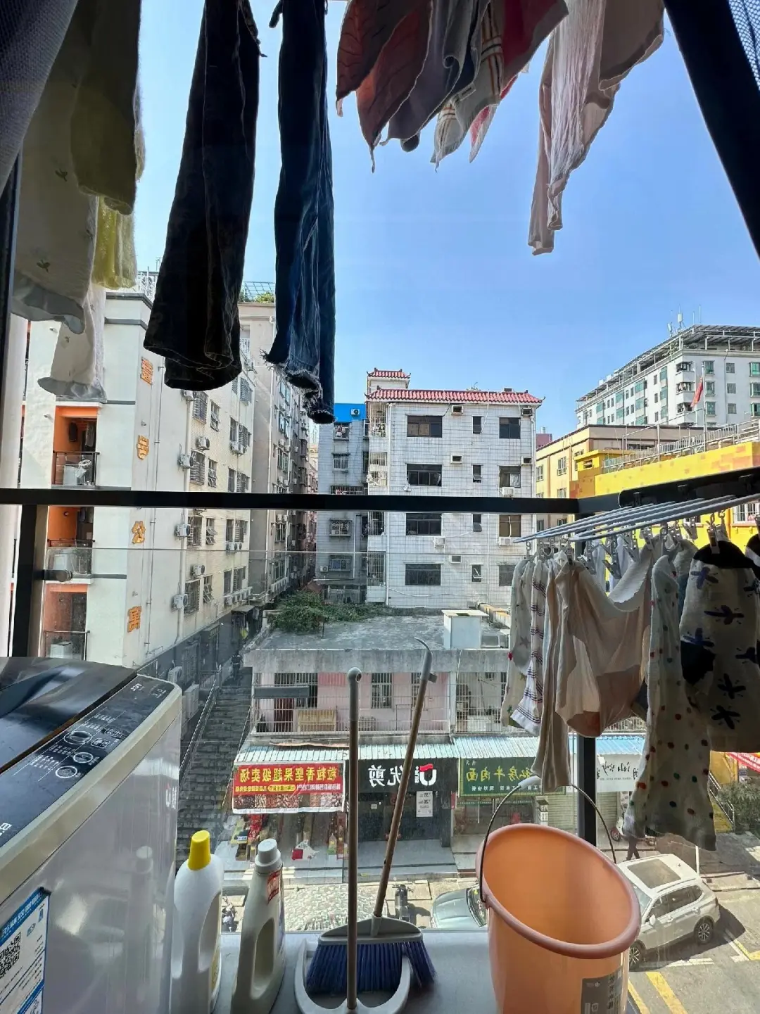 租客已搬走，单间350，押一半，可短租民电0.7