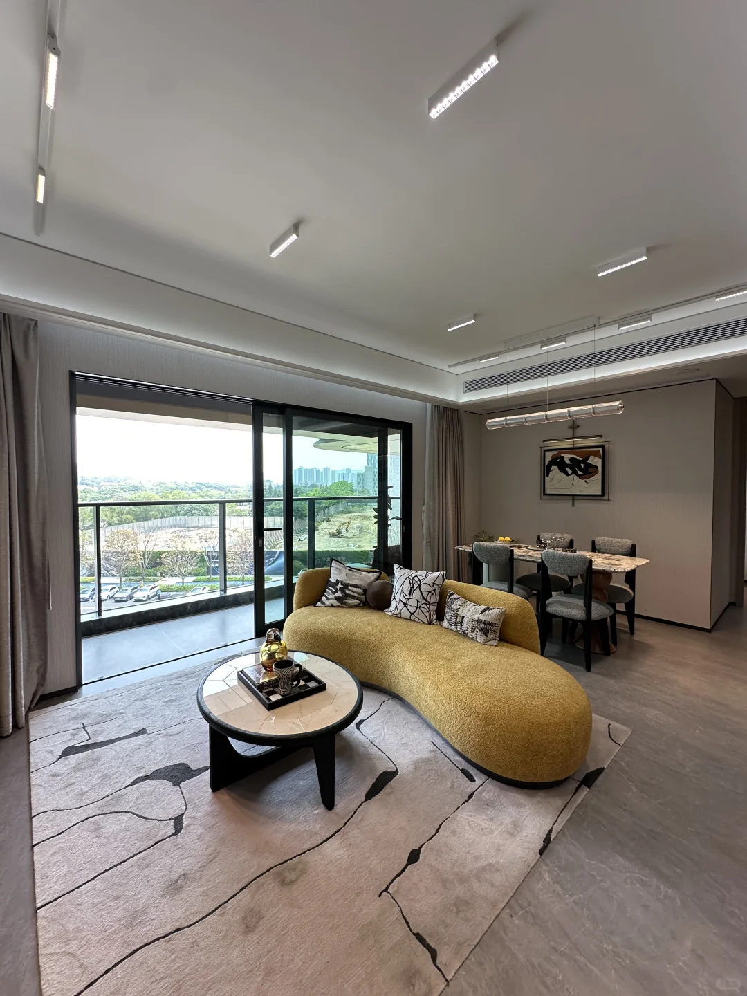 😍羡慕了！珠海88m²三房➕送大露台189W‼️