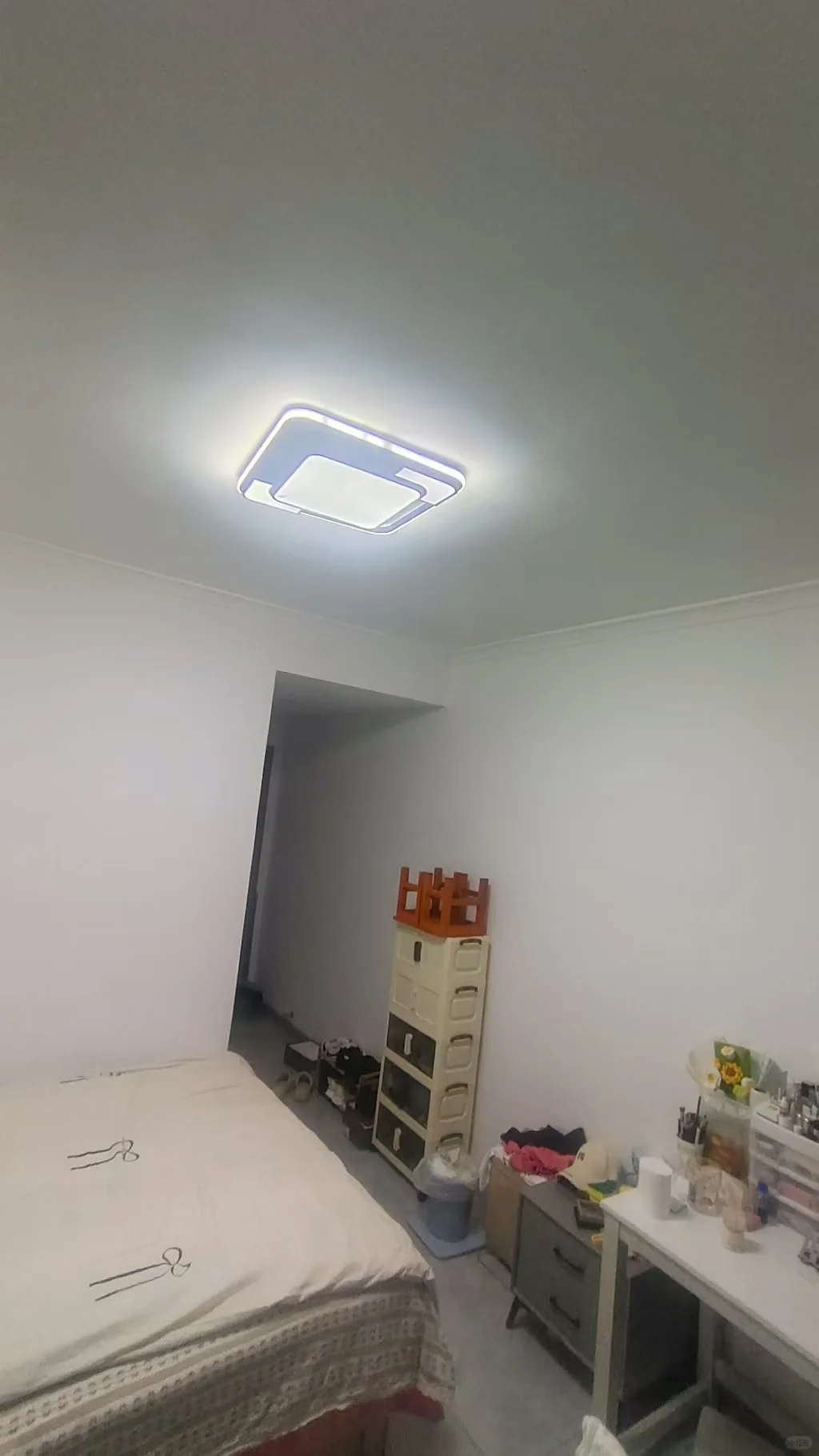 个人转租三室整租次卧转租650可短租到年前