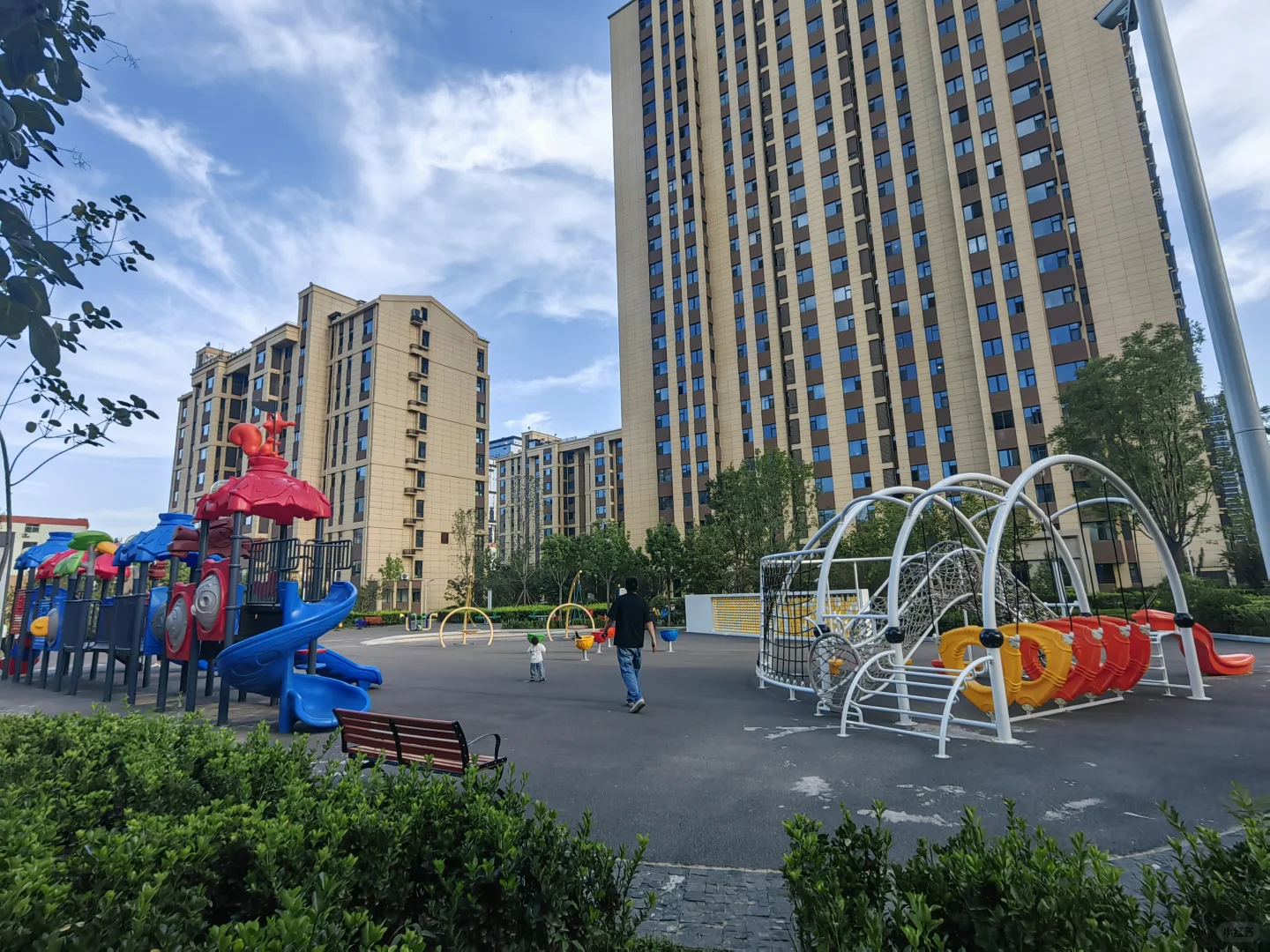 南中环平阳路口，三室两厅两卫，新房出租