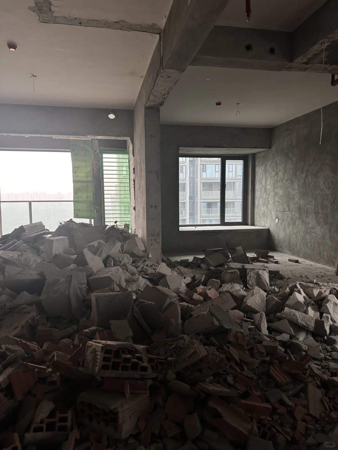 我把家砸成了废墟 关于砸墙我想说