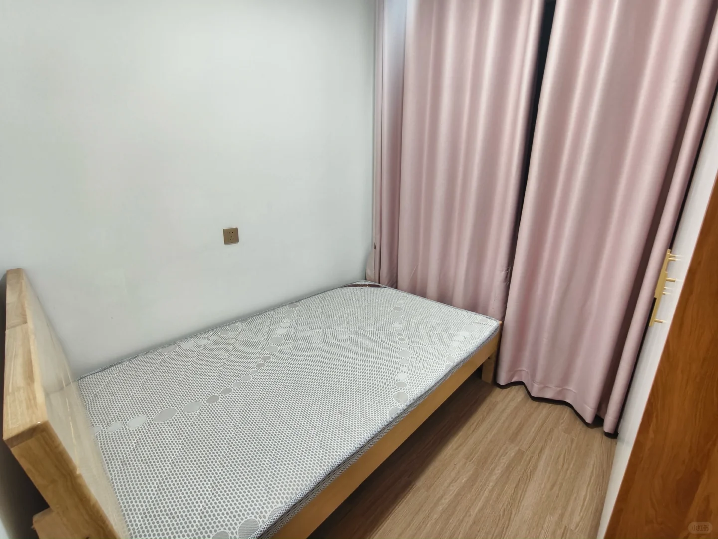 中海光谷东麓整租三室一厅一厨一卫