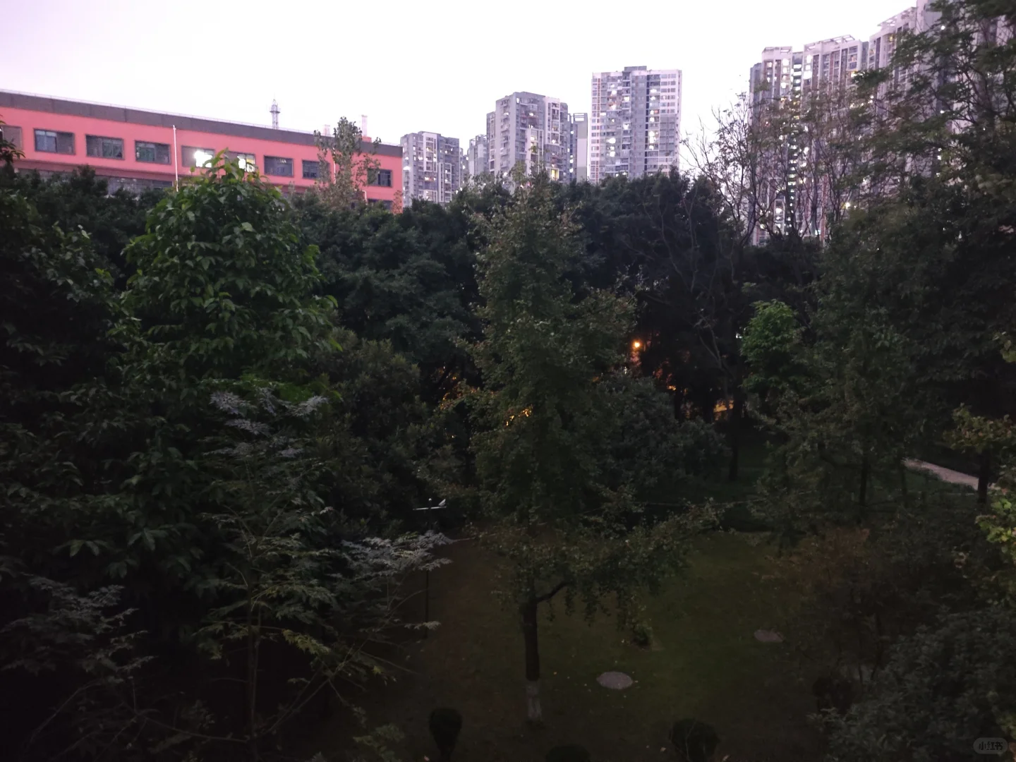 100w小二居刚需看房日记（汽博板）