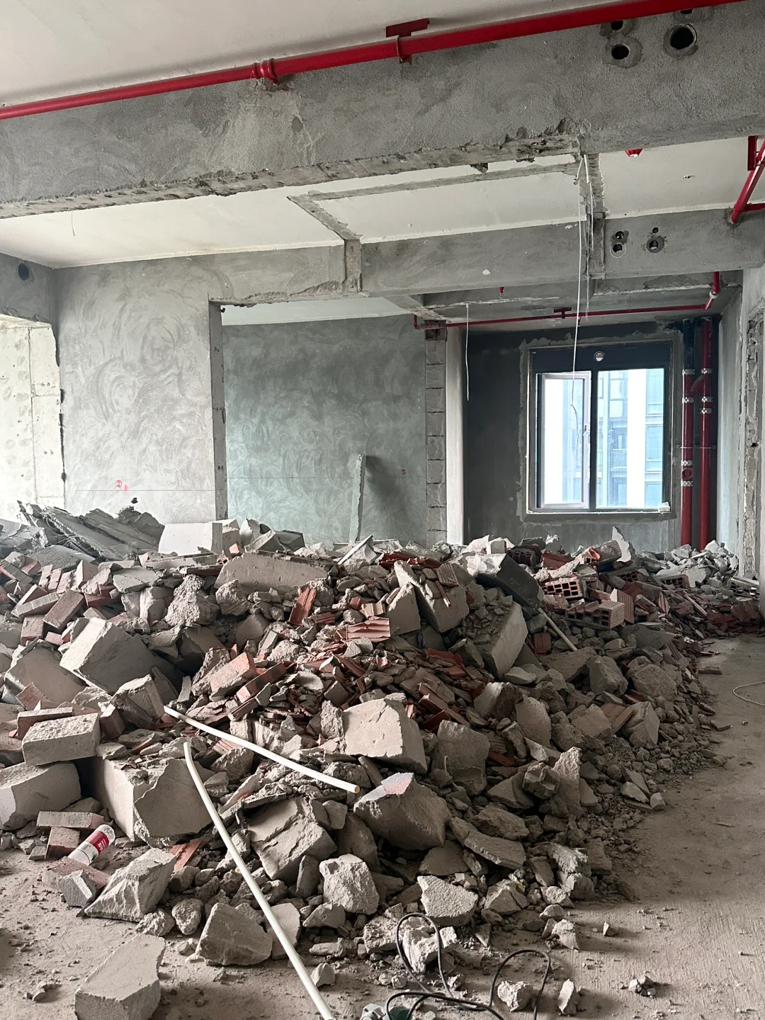 我把家砸成了废墟 关于砸墙我想说