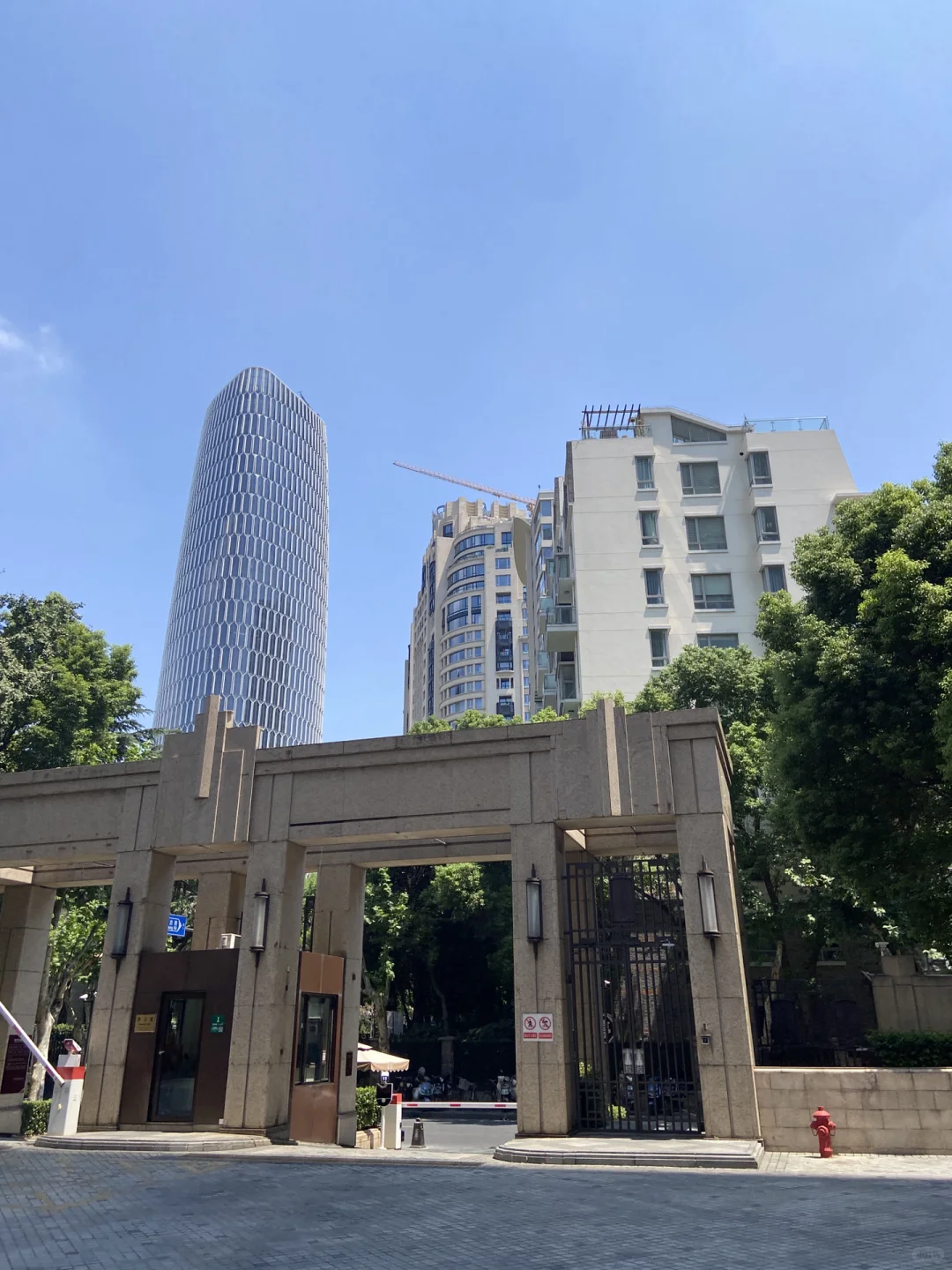 上海预算3000万贷款买房，兜里得揣多少钱？🤓
