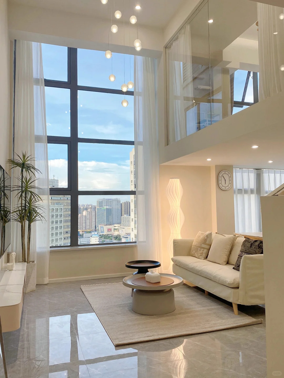 朋友以为我住loft憋屈，来后想搬我家…