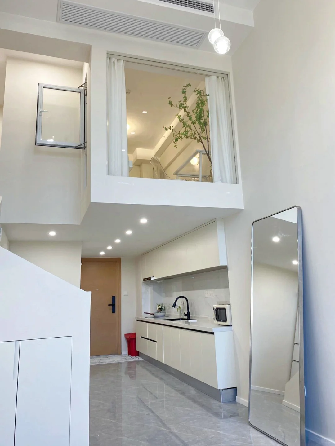 朋友以为我住loft憋屈，来后想搬我家…
