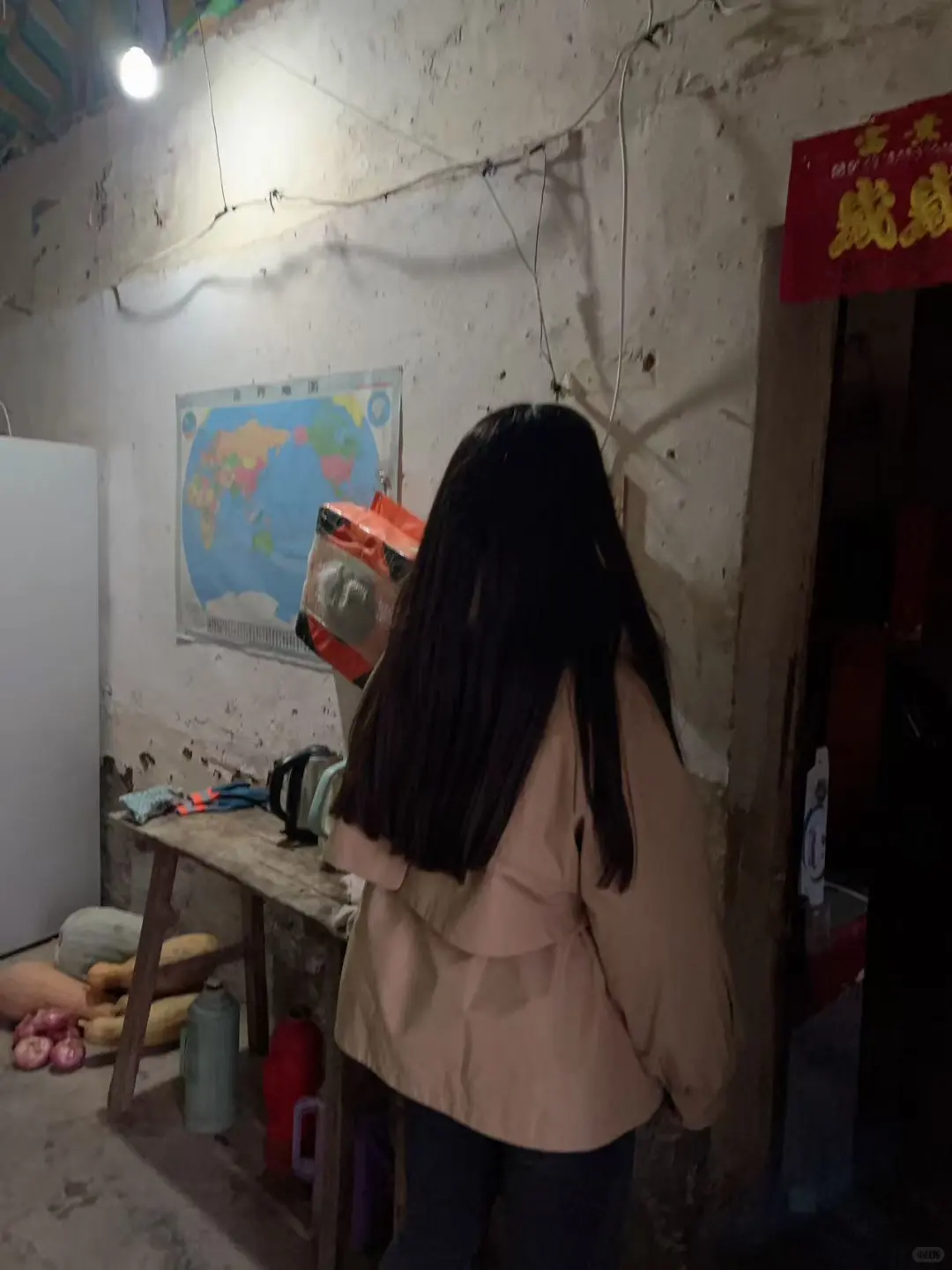 抠搜父亲买房记，存款70万，买了个6楼养老房