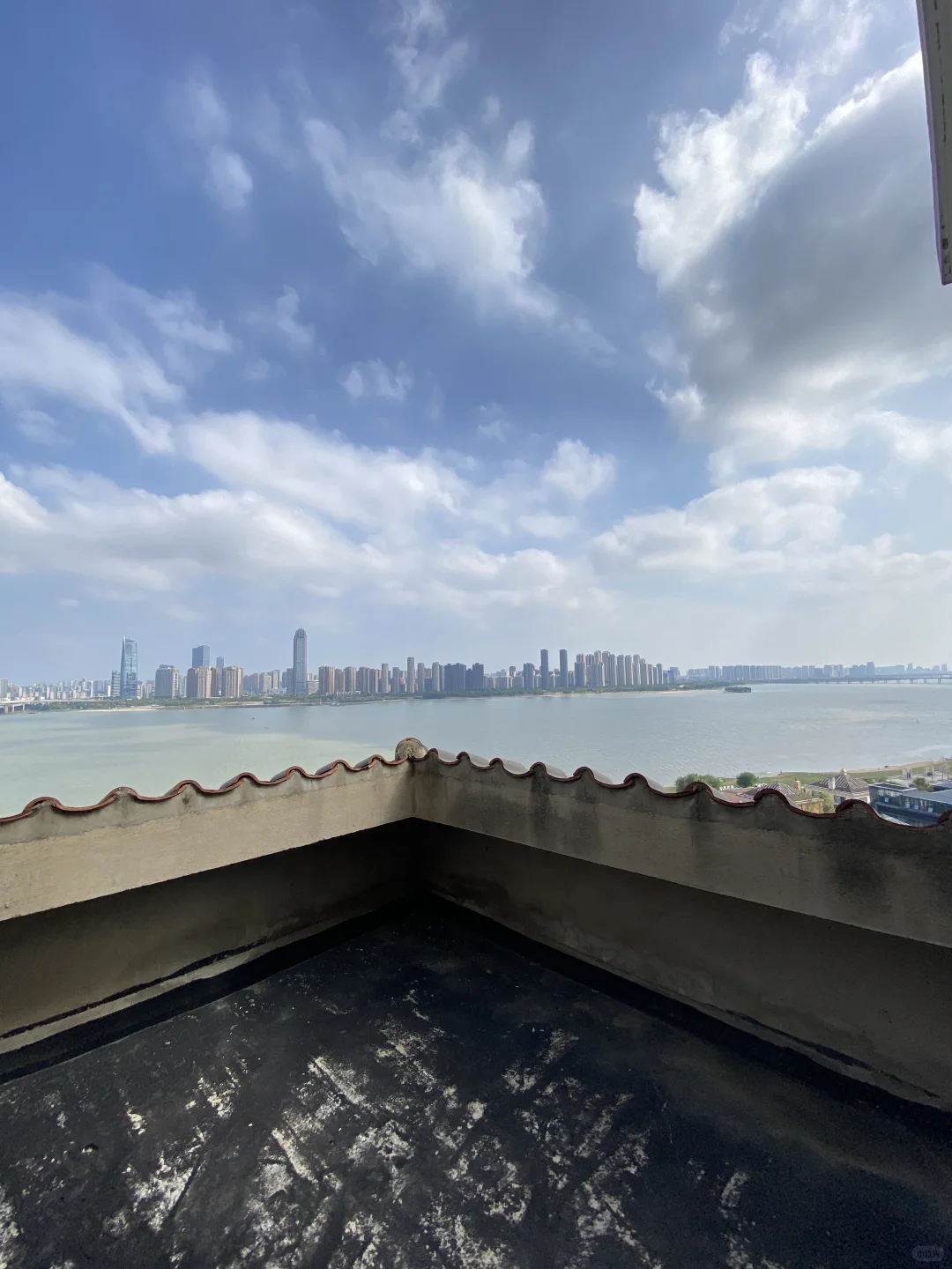 红角洲联泰香域滨江江景复式楼