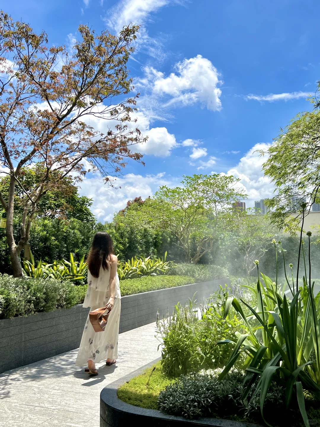 佛山新的！！千灯湖旁的园林景观天花板！！