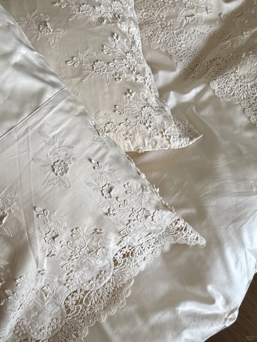 谁懂呀！精装房卧室这样布置真的美呆了