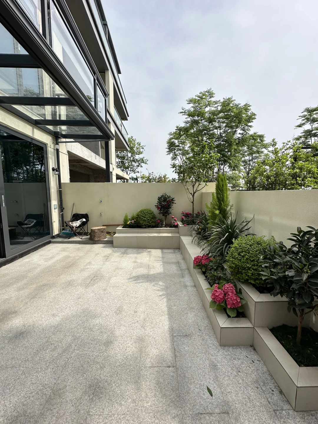 礼嘉江湾洋房🏡 大院子 急出国安心卖122万