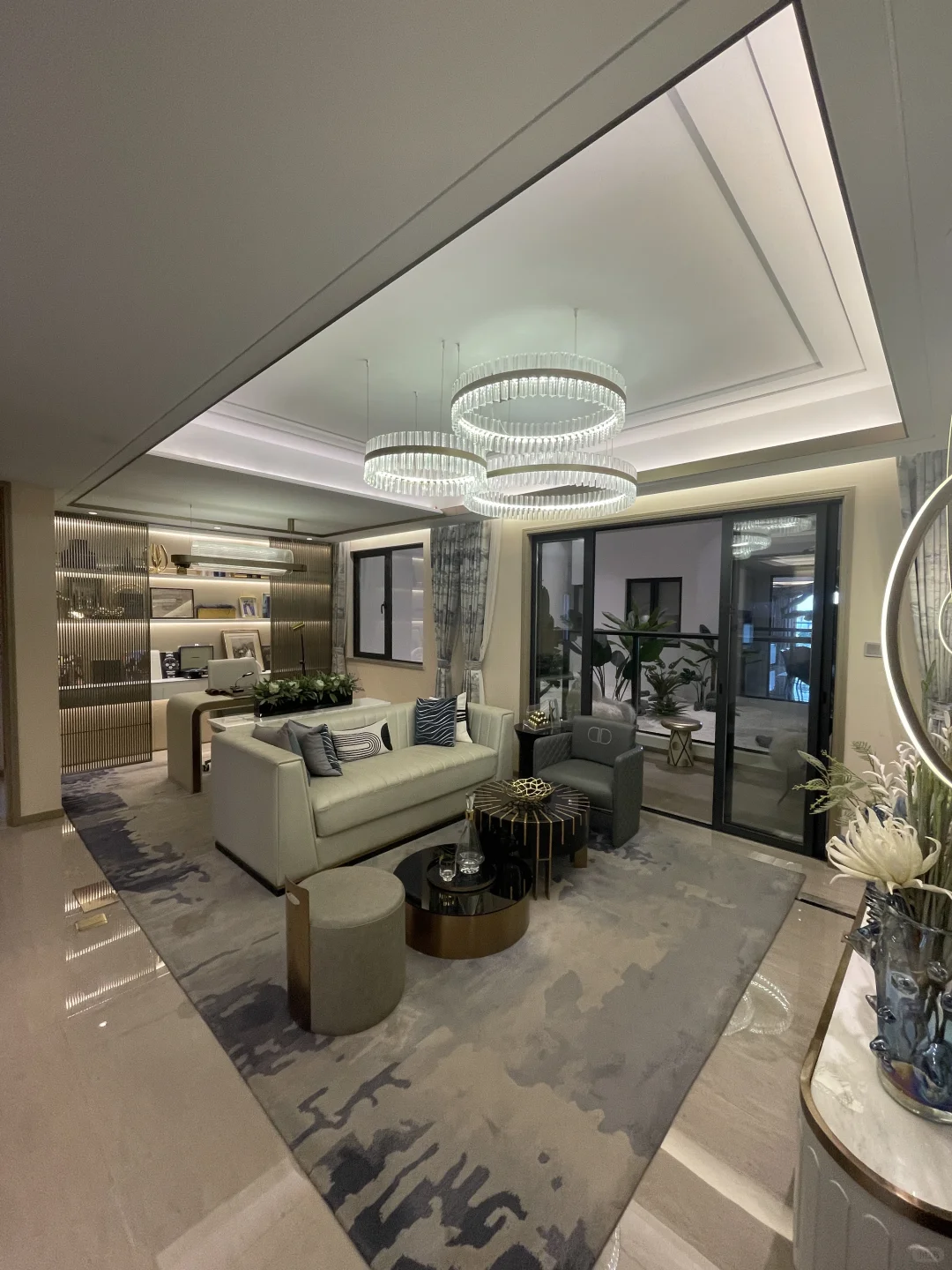肇庆惊现！一线江景豪宅直降3500元/㎡？
