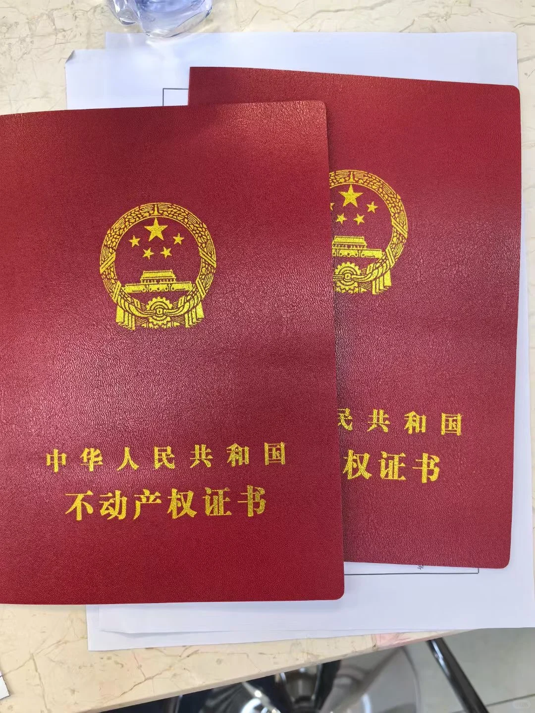 房产过户给未成年子女利大于弊吗？