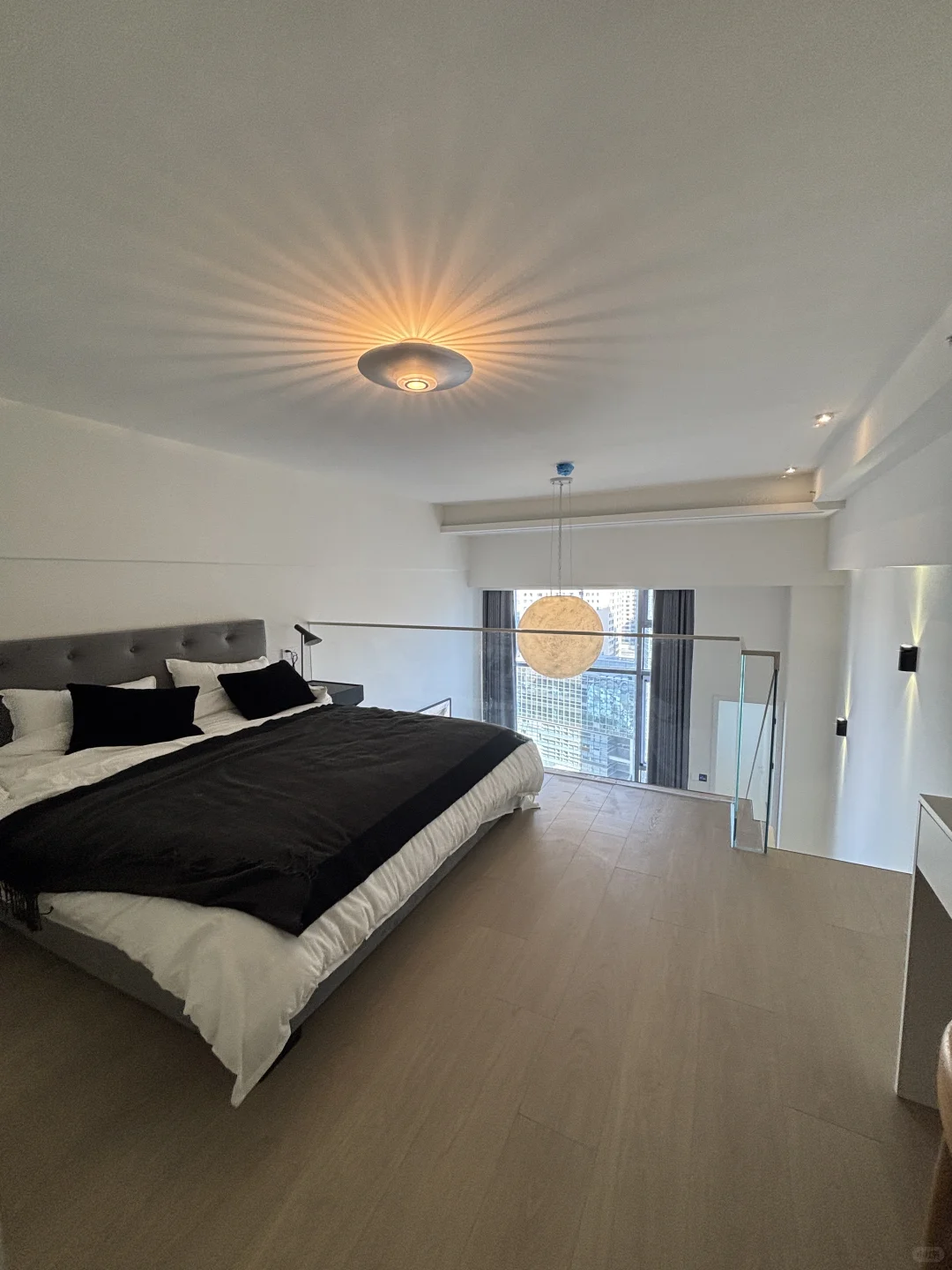LOFT 复式一居室｜85平的小屋 太哇塞了