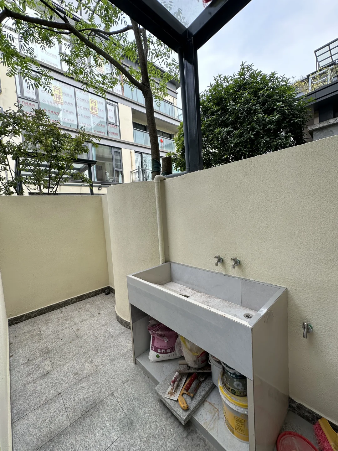 礼嘉江湾洋房🏡 大院子 急出国安心卖122万