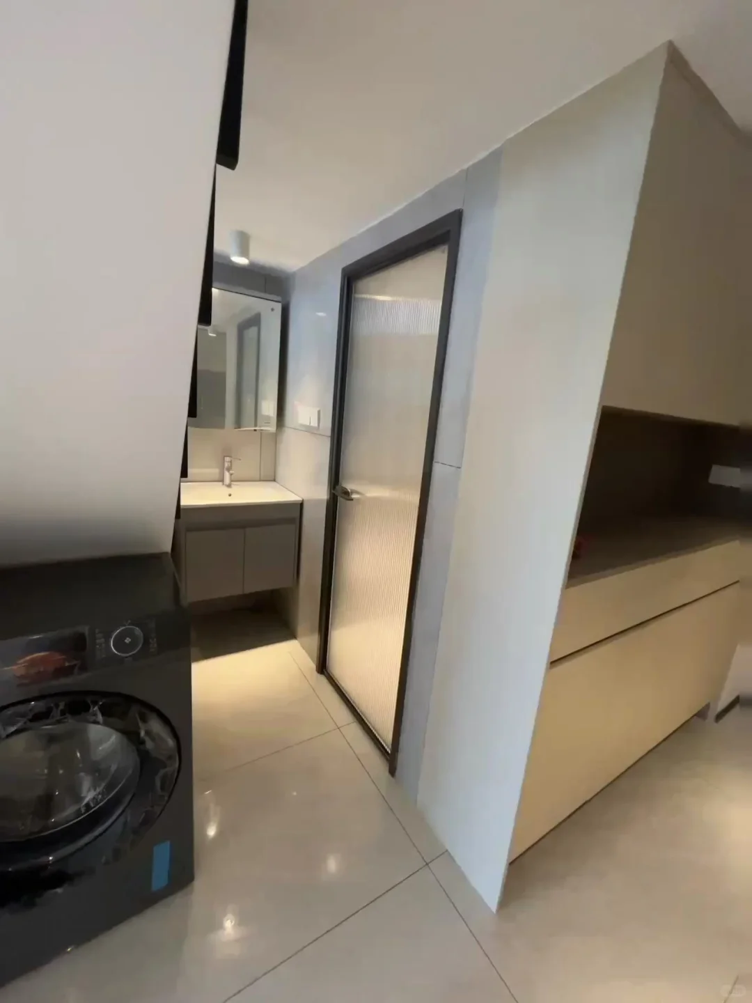 南昌联泰滨江中心loft公寓出租