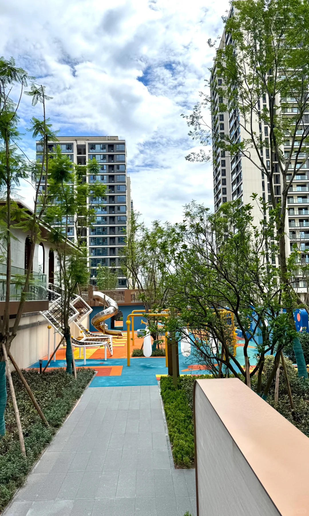 南坪商圈｜横厅三房小高层只要98万｜全屋家装