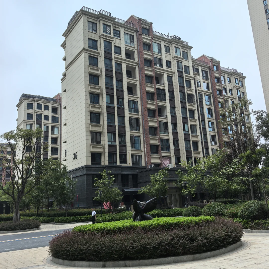 感谢房价下跌，200万拥有140平梦中情房