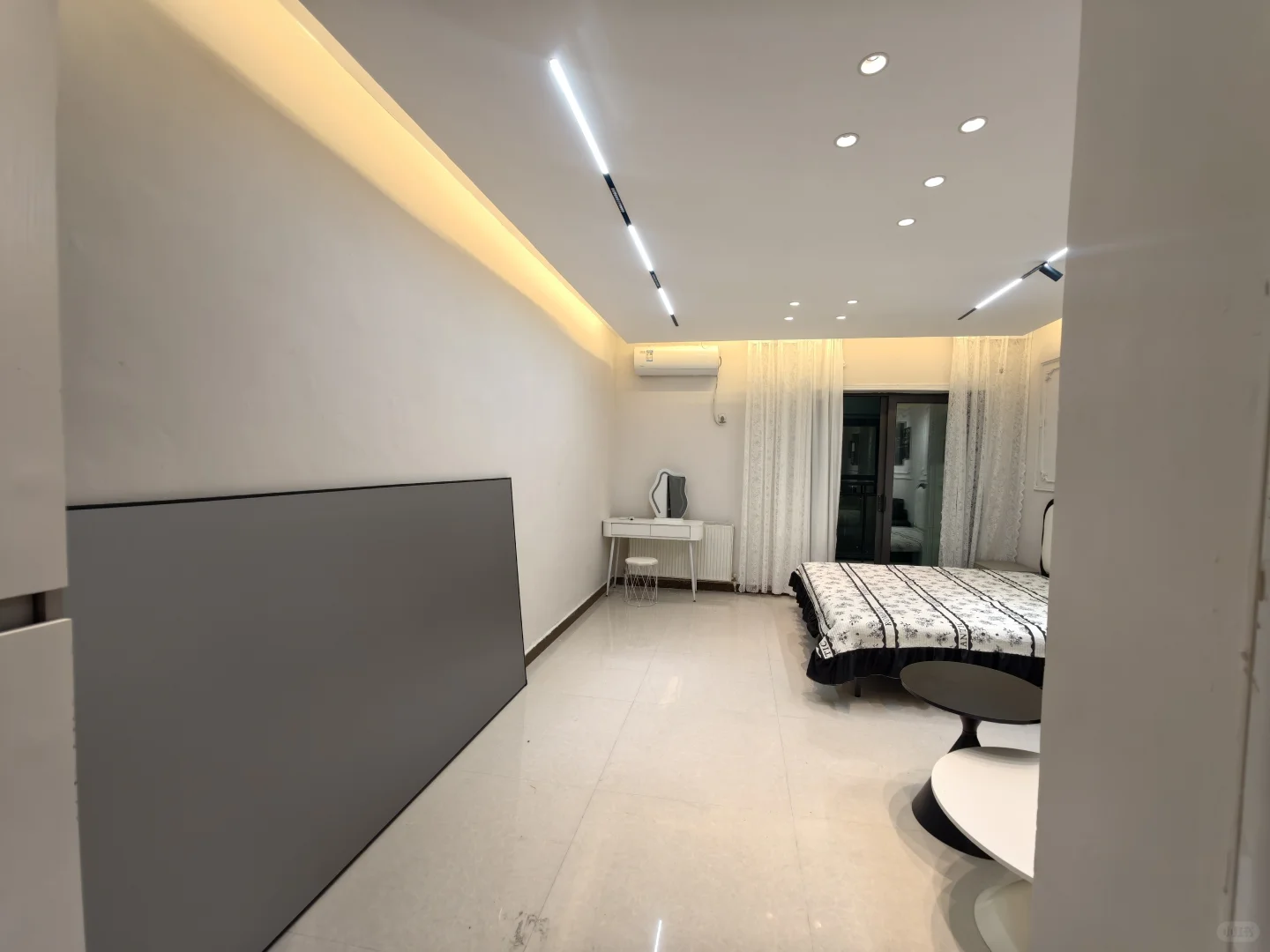 想了好久，还是决定出租了自住装修