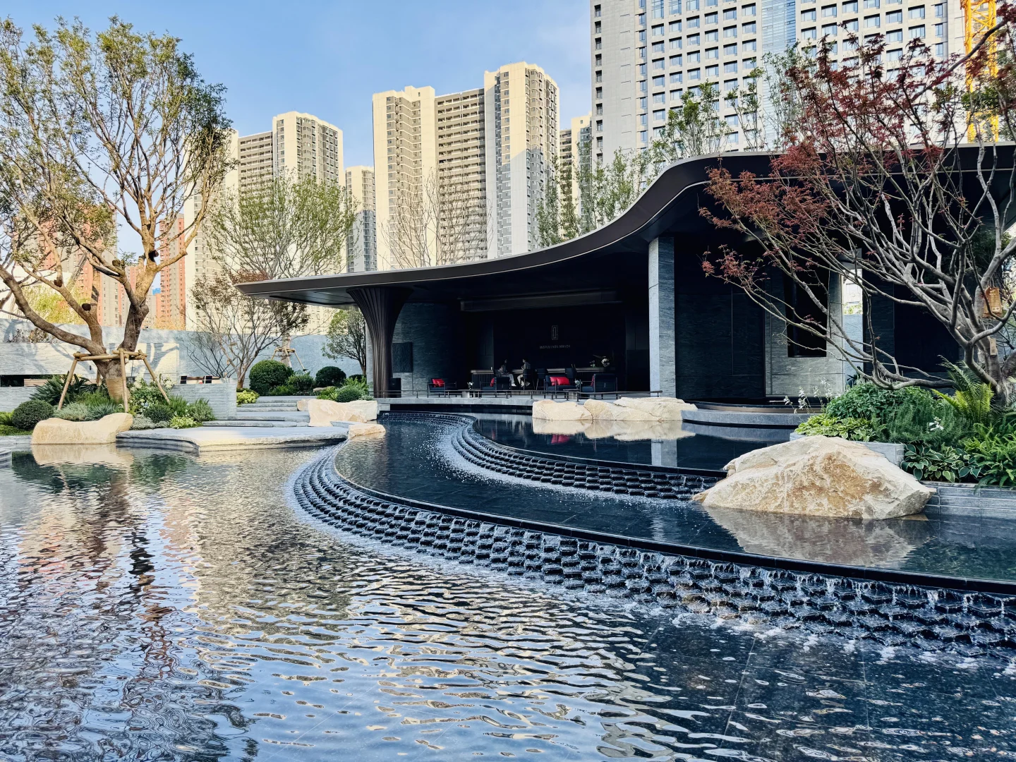 曲江邦泰 楼王230平 加推。 270°全景