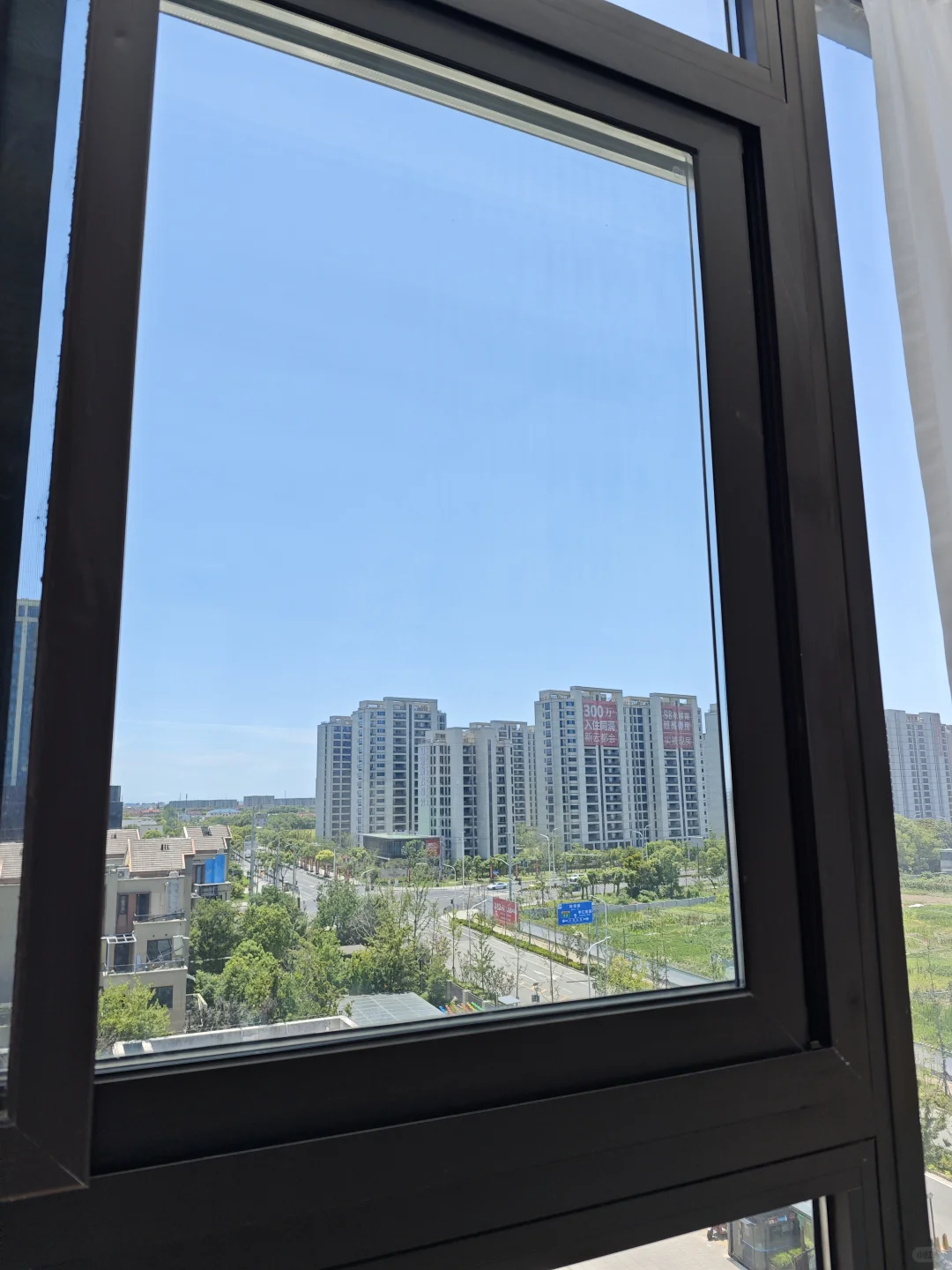 30多度去看房，是真热啊