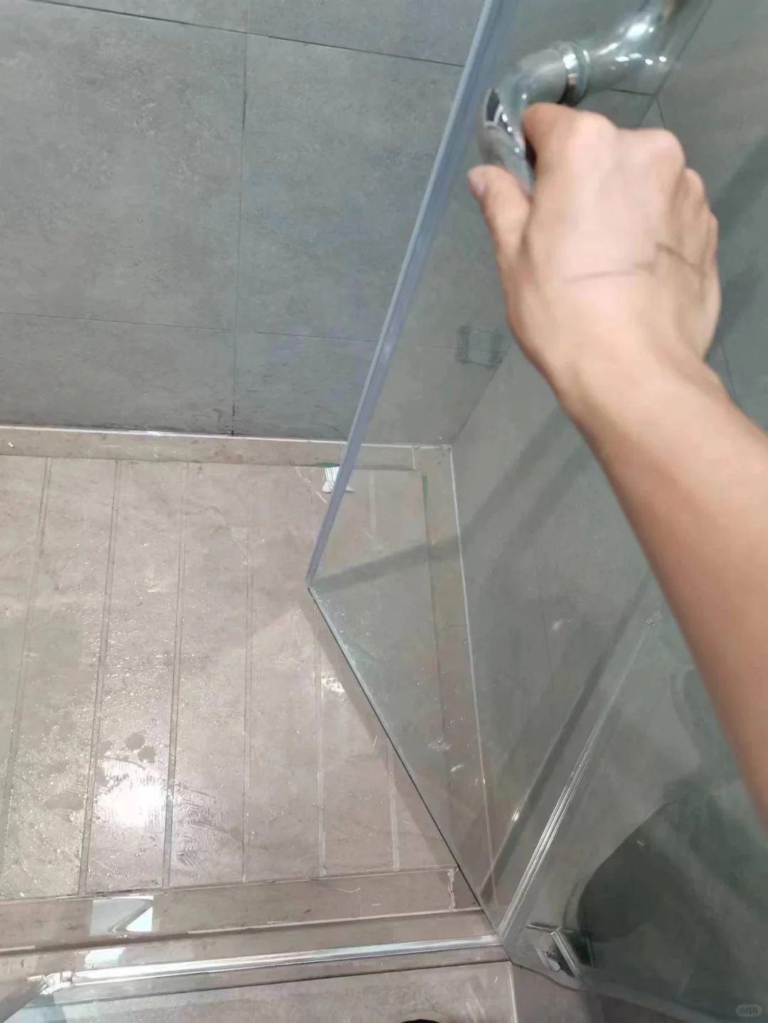 网众验房师太卷，我都快睡了还在给我发报告