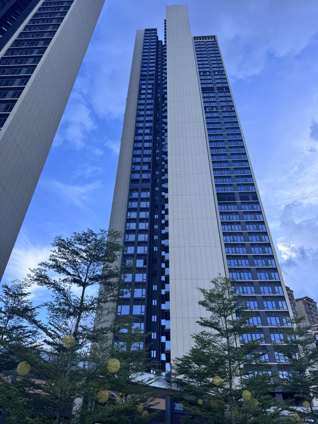 深圳光明这个楼盘竟然跳水了，三房总价198万