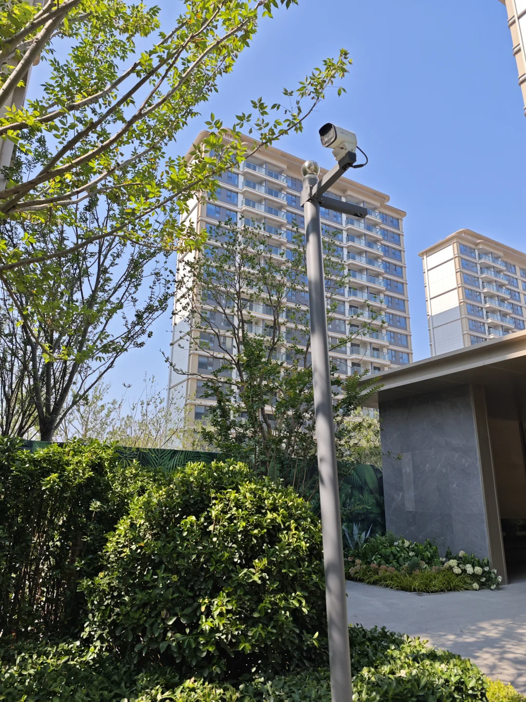 30多度去看房，是真热啊