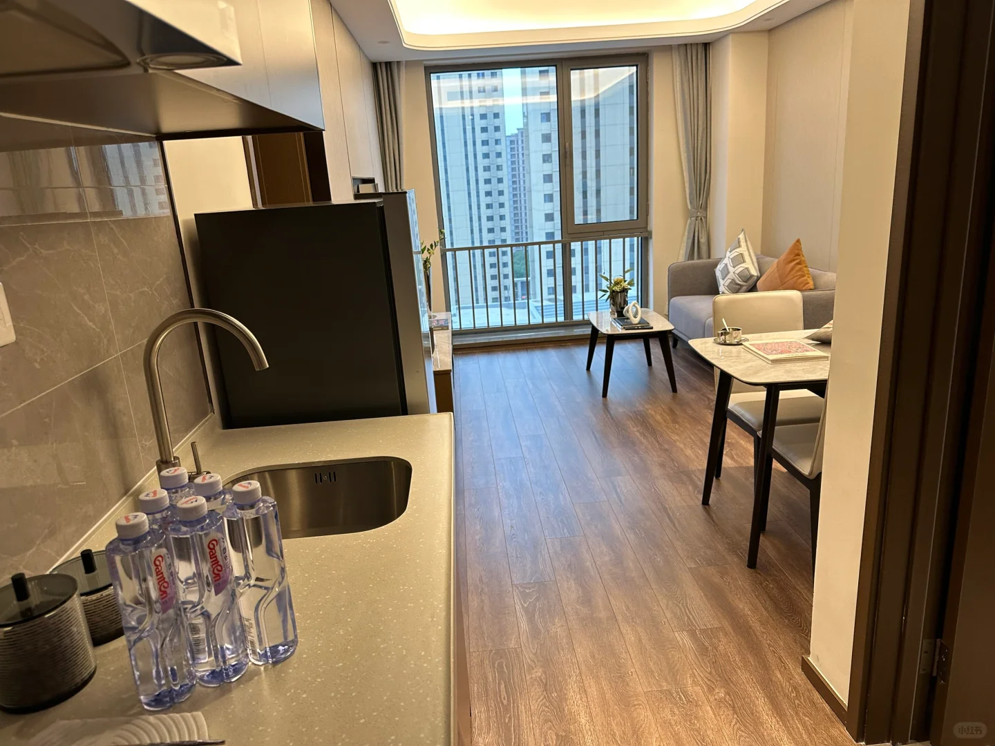 我发现住在商场楼上公寓感觉不要太好😀