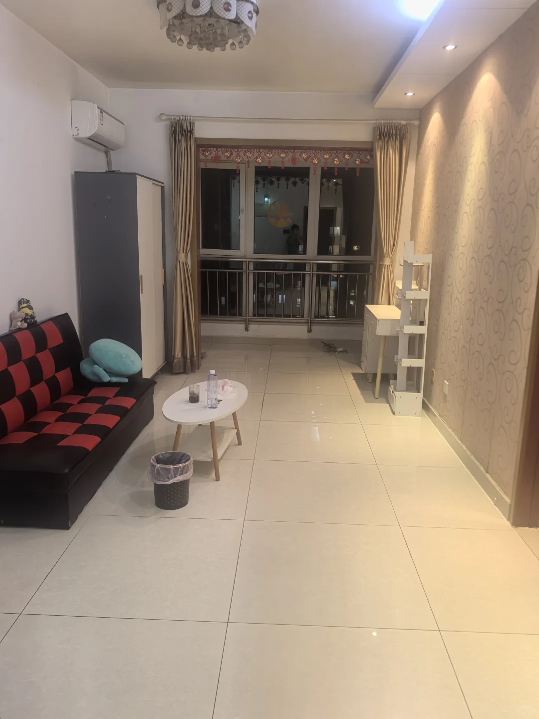 新宫家园南区精装一居，房东直租，现房