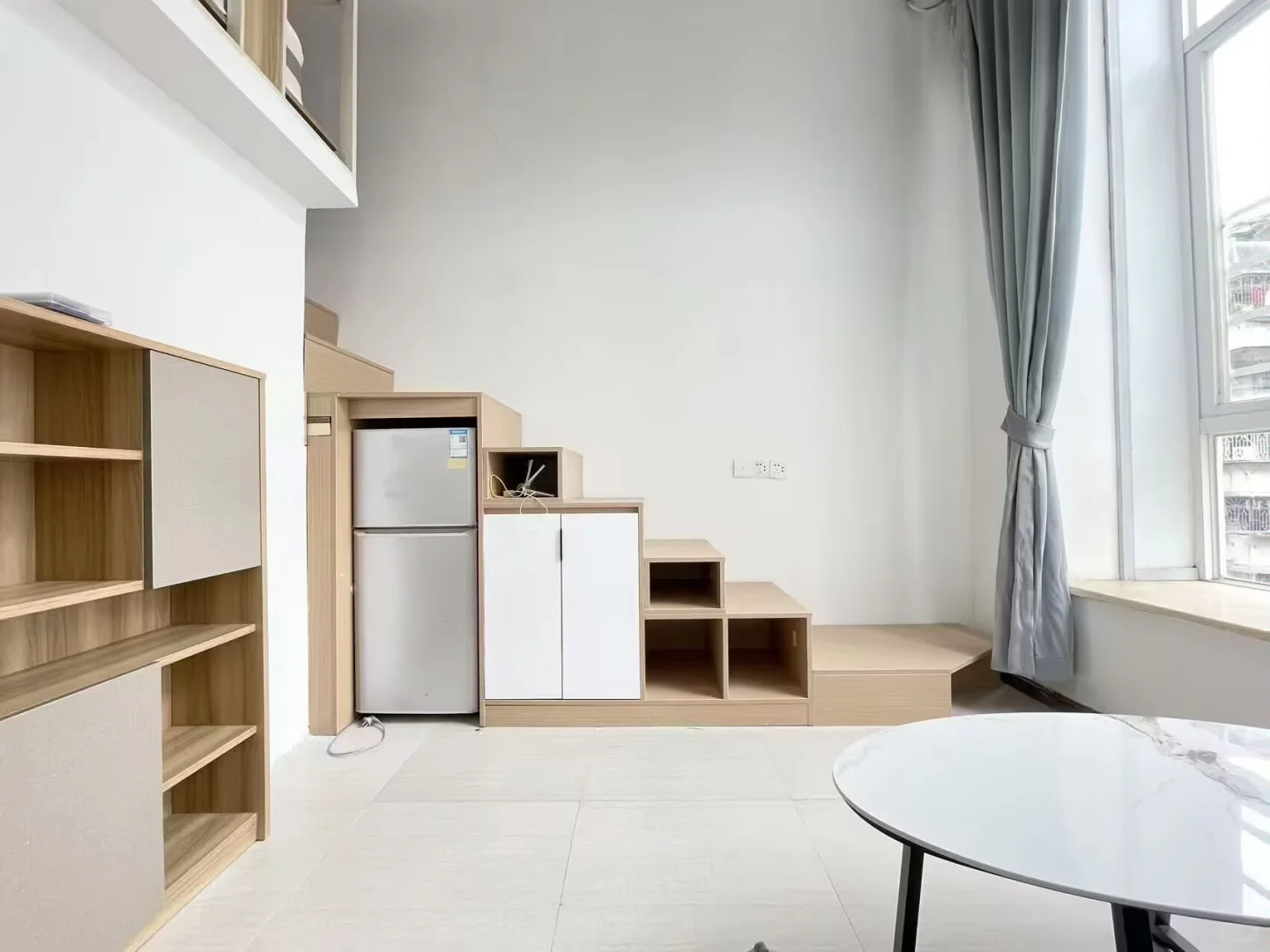 莲花路口 地铁口 loft 拎包入住 电梯房