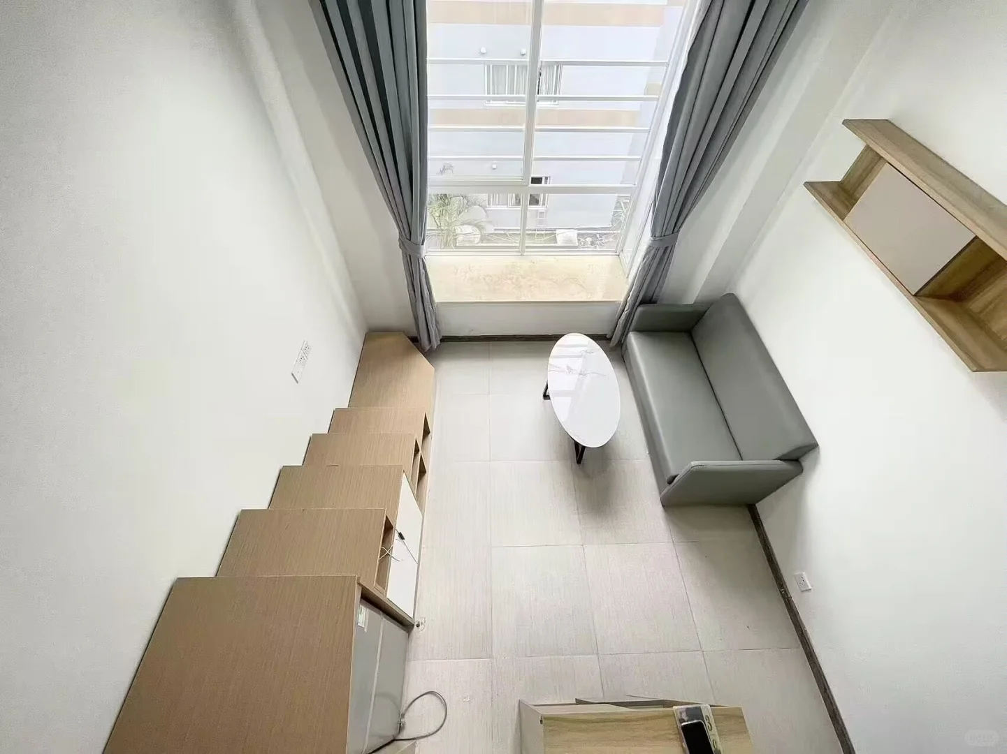 莲花路口 地铁口 loft 拎包入住 电梯房