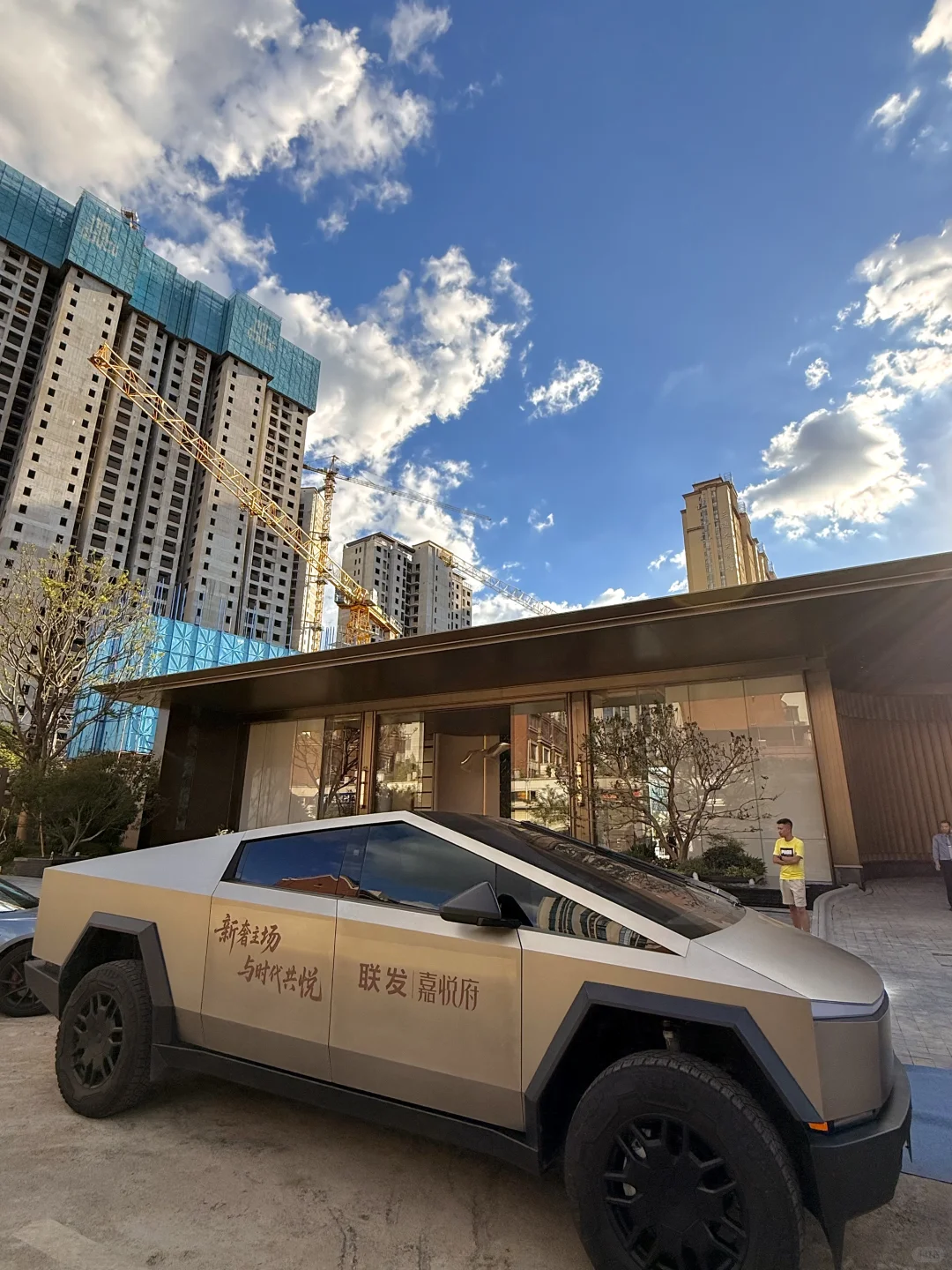 不是？？？莆田也有特斯拉Cybertruck了？？ 停在