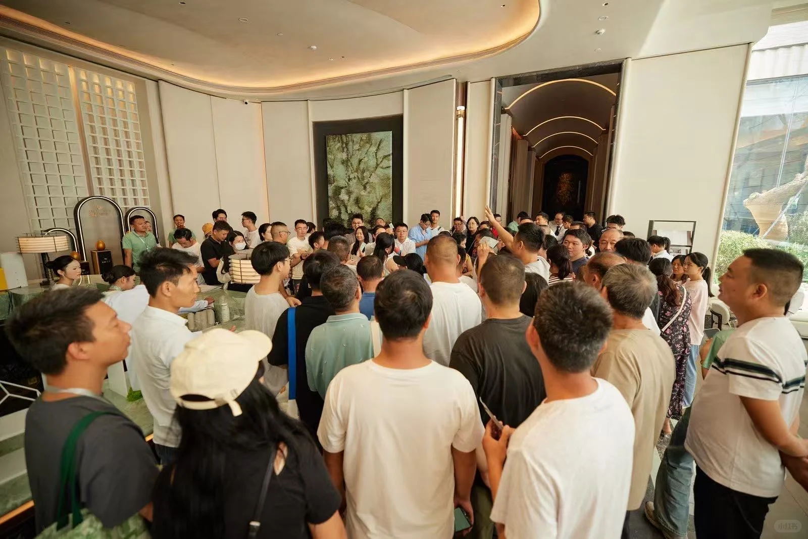 贵阳楼市还是火爆啊～📷记录售楼处开盘