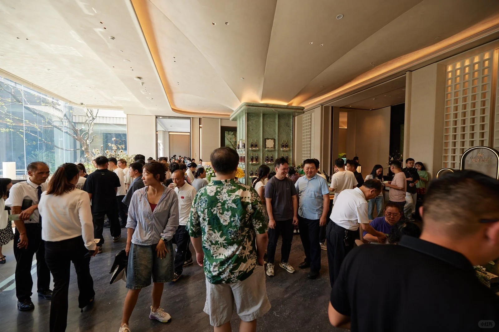 贵阳楼市还是火爆啊～📷记录售楼处开盘