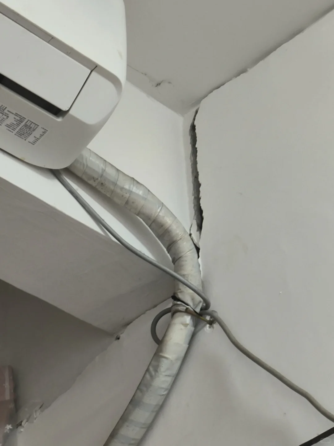 房子开裂怎么办😭