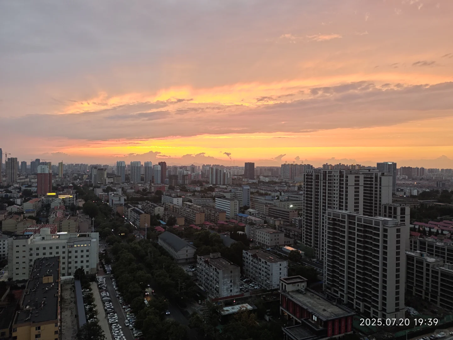 最新楼市情报 优质房源速递 买卖0米咨询