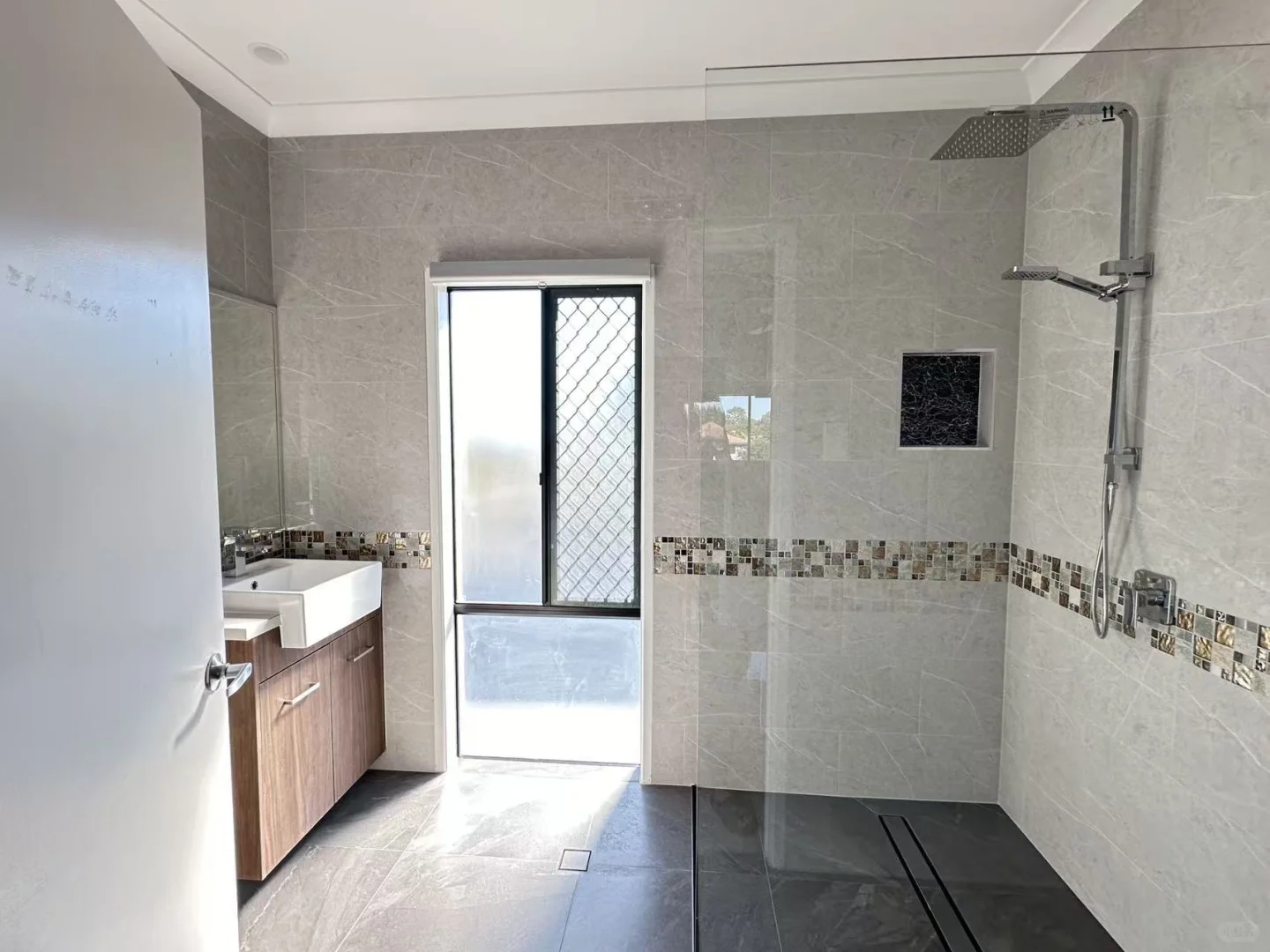 布里斯班Sunnybank hills 新房2楼出租