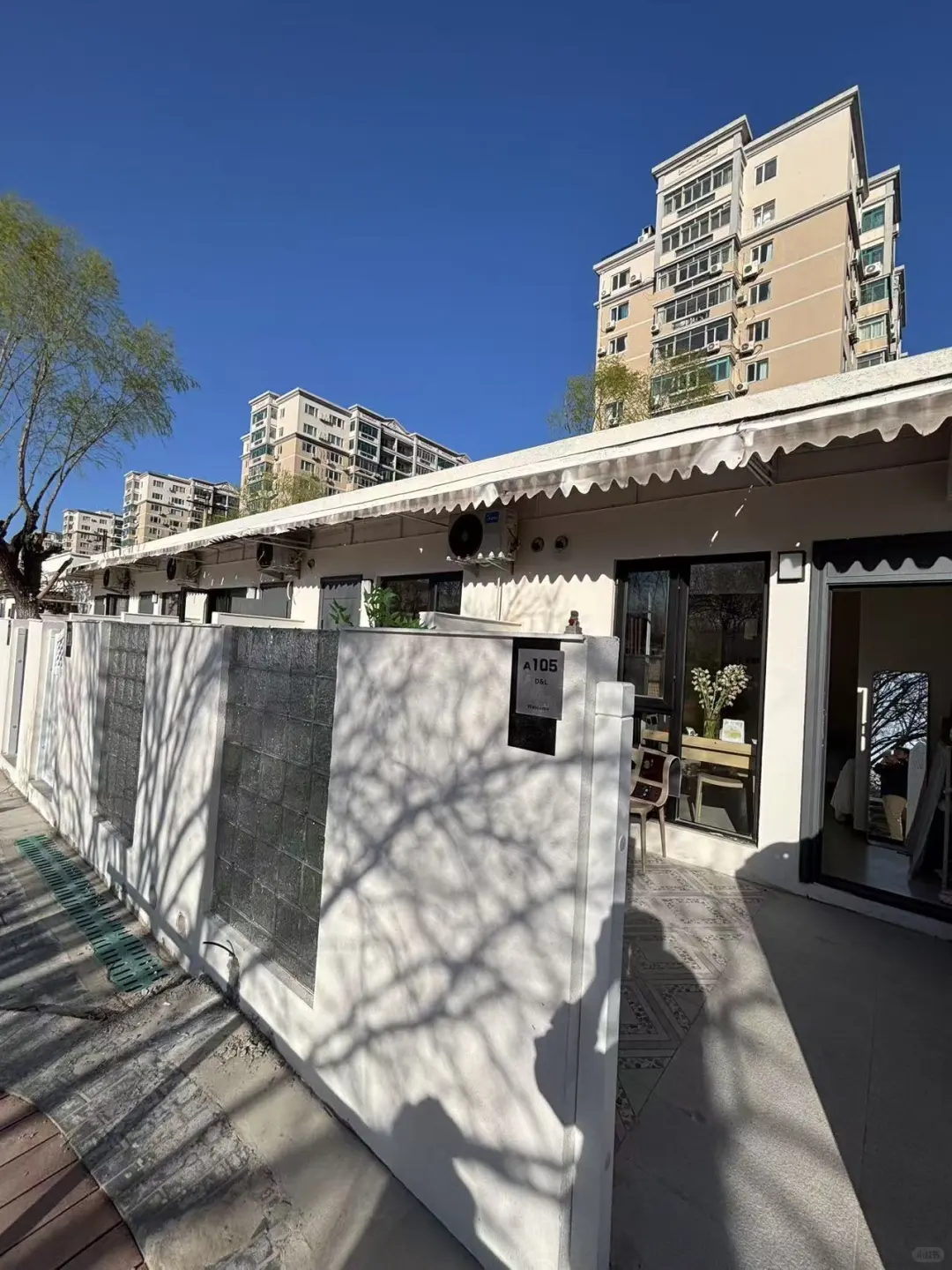 北京租房！通州万达一楼带小院2000