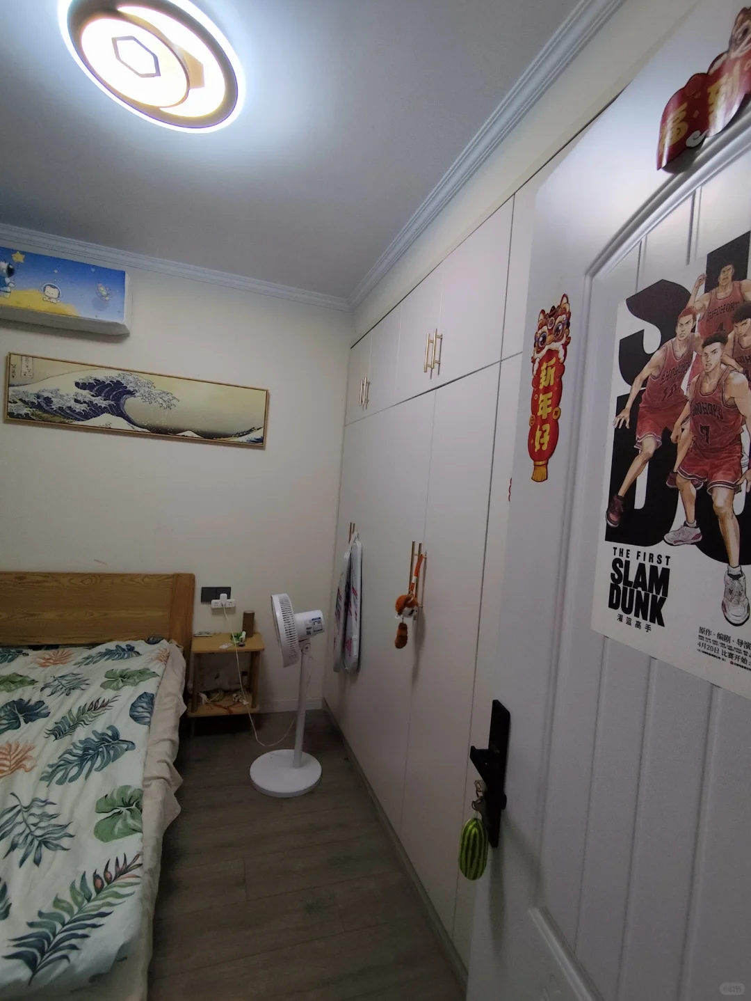铜陵逸佳苑卖房，阳台十几平方不在面积内。