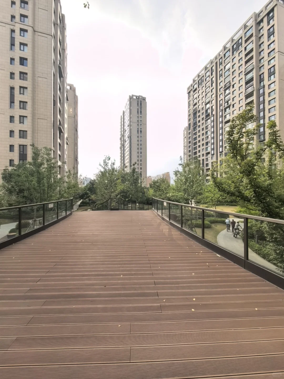 买一层送一层，次新房天花板 ，内环边地铁