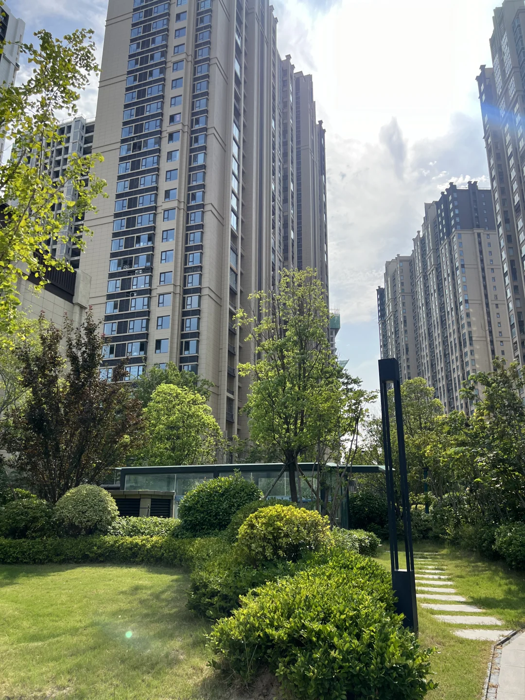 金水区一环精装修现房单价10700，总价45万