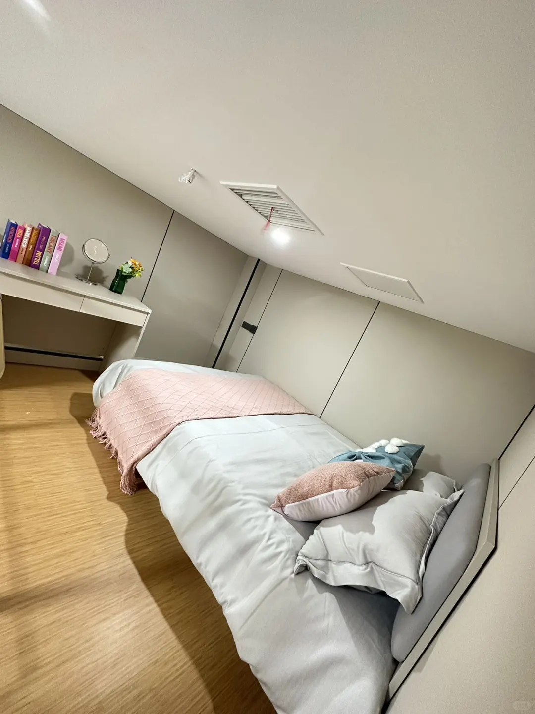 高性价比租房 荣京东街 精装修房源温暖家园
